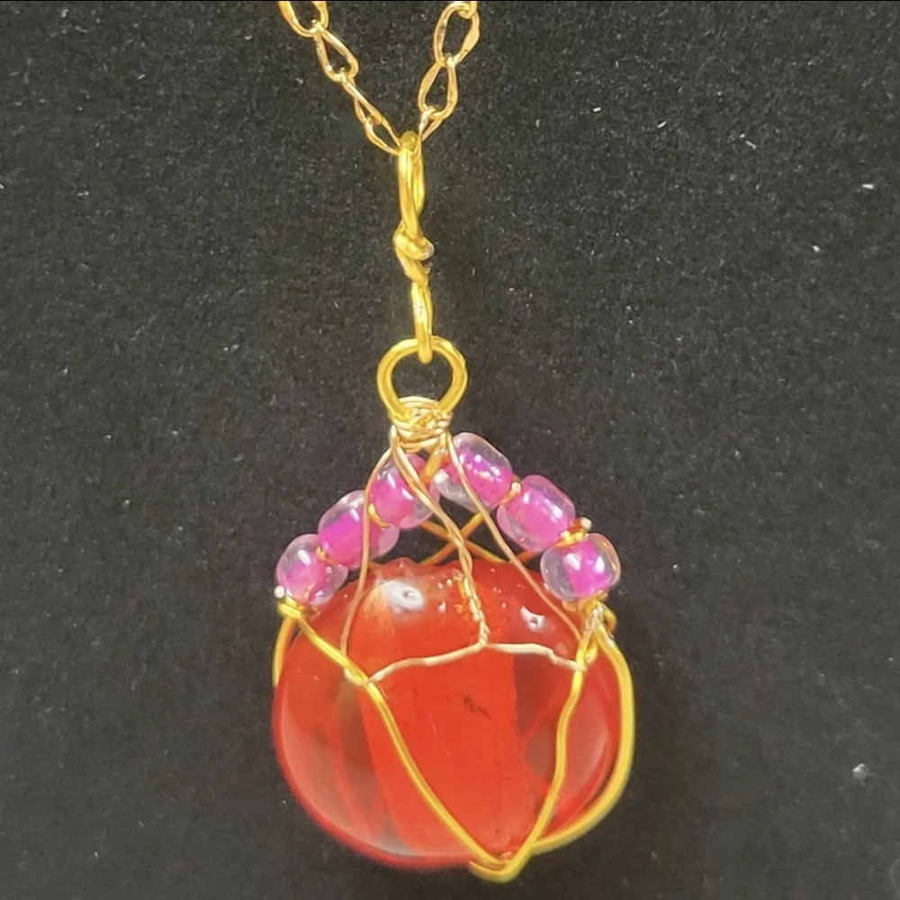Gold and Red Lotus Bud Style Necklace - Picture 4 of 6